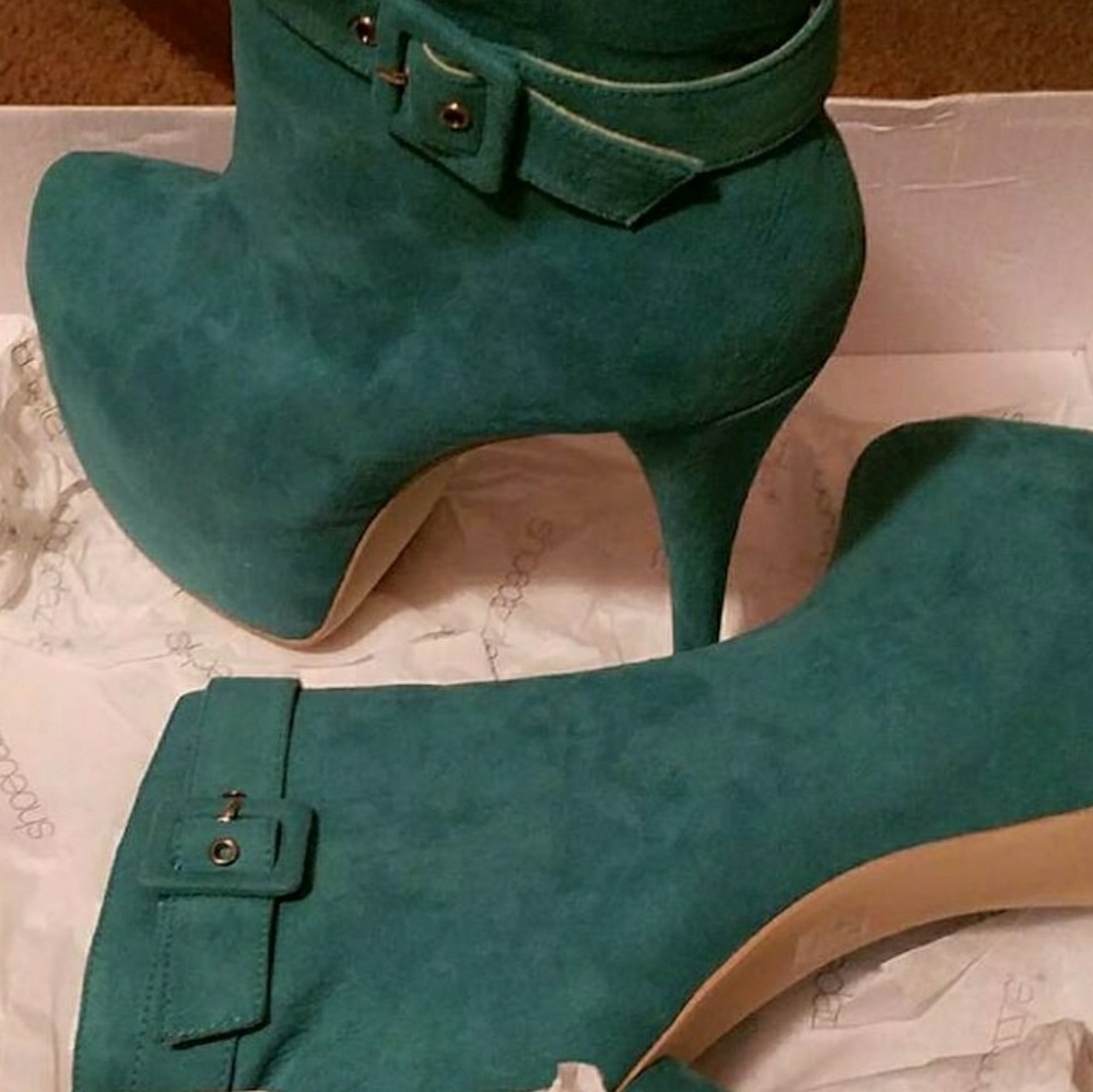 Women's boots
